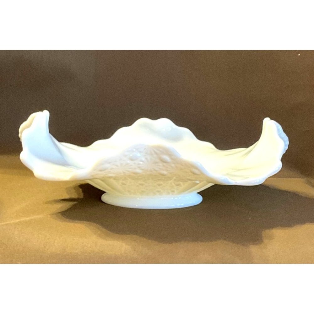 Stunning Milk Glass Daisy Button Pattern Scalloped Edges Pedestal Bowl Vintage